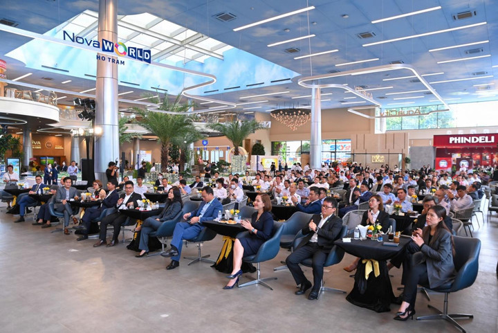 Nhiều sự kiện, hoạt động hấp dẫn tại Novaland Gallery - 4