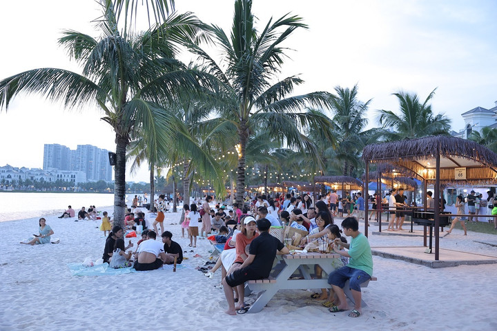 Cư dân Vinhomes hết lời khen ngợi lễ hội biển Summer Dream - 2