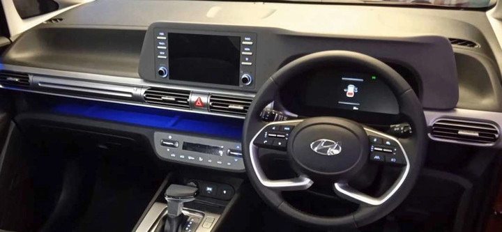 Hyundai Stargazer 2022 giá rẻ bất ngờ lộ diện chạy thử tại Việt Nam - 2