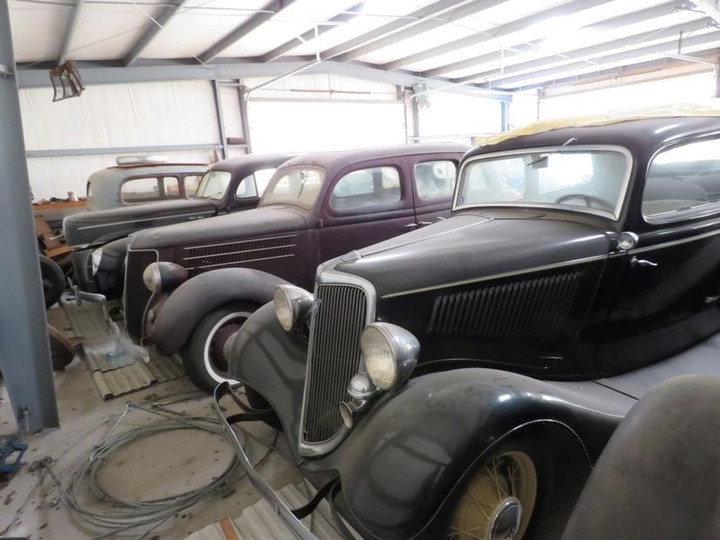 Cận cảnh bộ sưu tập xe cổ khổng lồ được cất giấu hơn 30 năm - 5