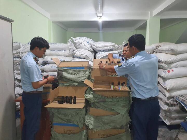 Phú Yên: Tạm giữ nhiều hàng hóa không rõ nguồn gốc - 1