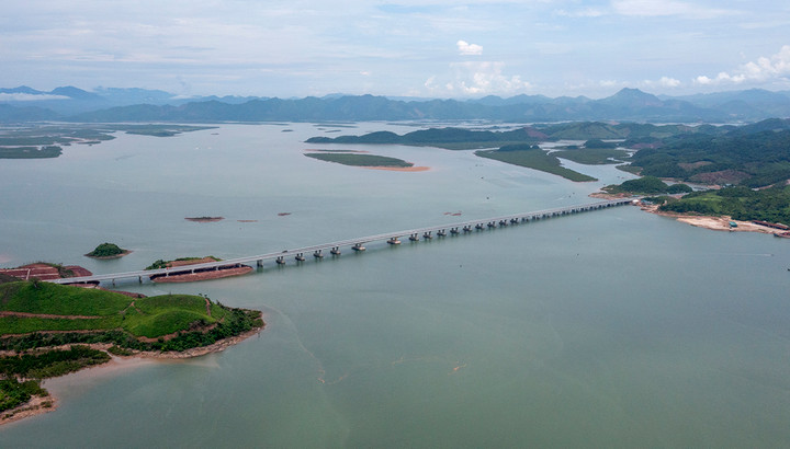 Ảnh: Toàn cảnh cao tốc Vân Đồn - Móng Cái trước ngày thông xe - 13