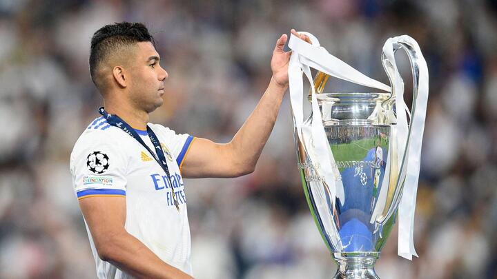Erik Ten Hag bớt ảo tưởng khi chiêu mộ Casemiro - 3