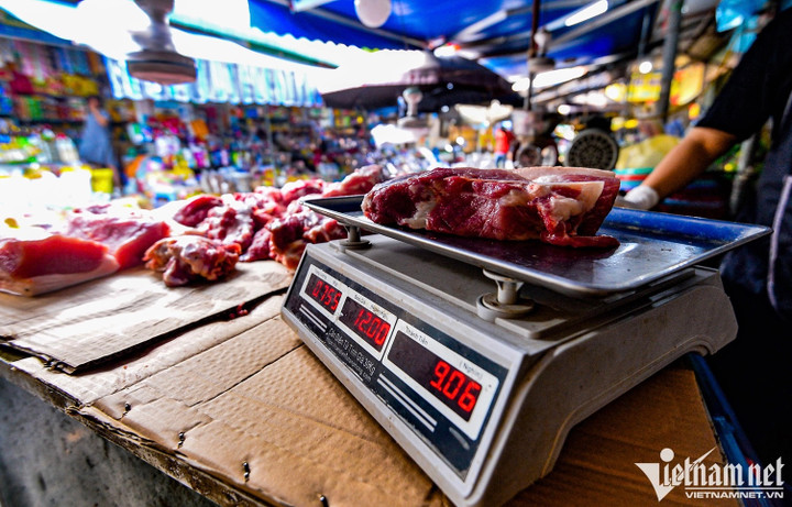 Thịt lợn ngoại nhập gần 50.000 đồng/kg, về Việt Nam 'làm mưa làm gió' - 1