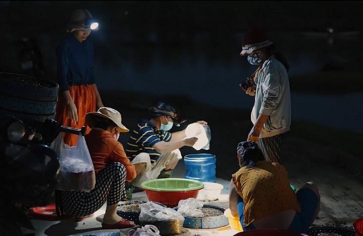 Chợ nổi trên phá Tam Giang - 4