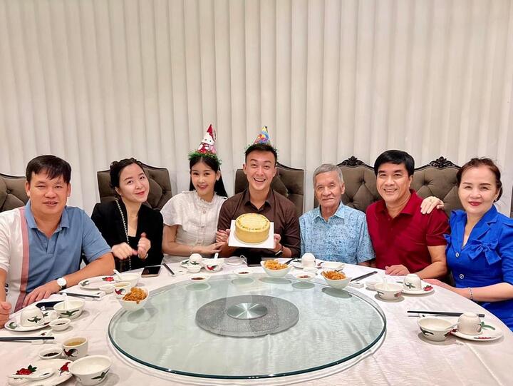 Chồng sắp cưới bật mí ngày cưới Hoa hậu Đại dương Lê Âu Ngân Anh - 2