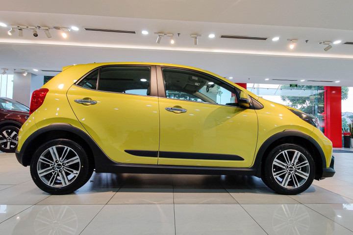 Kia Morning bản số sàn xuất hiện tại Việt Nam, giá 359 triệu đồng - 2