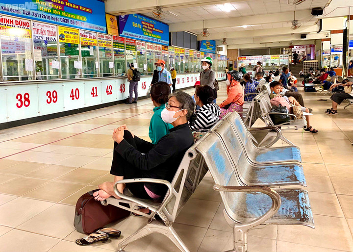 Đi lại dịp nghỉ lễ 2/9: Liệu có tái diễn điệp khúc cháy vé xe khách ở TP.HCM? - 2