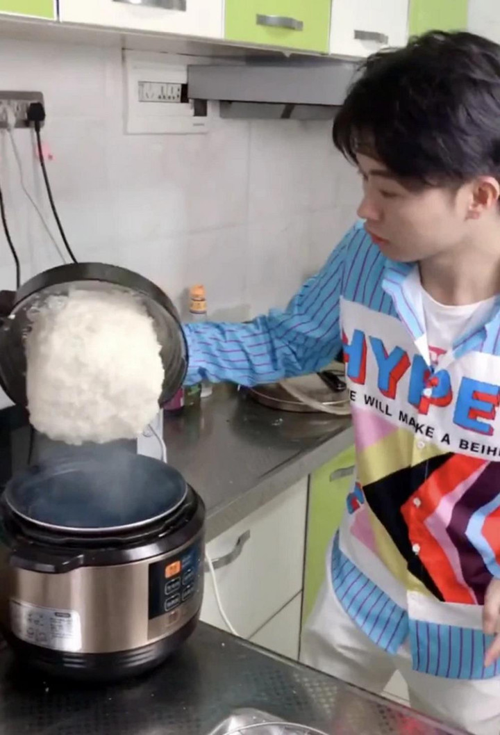 Những chiếc nồi cơm 'bất ổn', đi khắp thế gian không đâu tìm được cái thứ 2 - 4