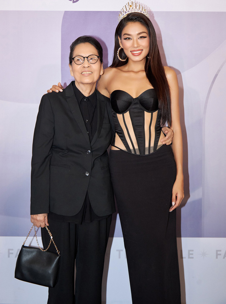 Á hậu Thảo Nhi được dân mạng khen ngợi về hành động tinh tế với fan khuyết tật - 3