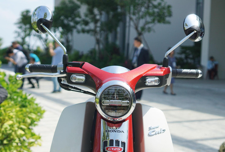 Những lựa chọn xe máy giá 100 triệu đồng - 3