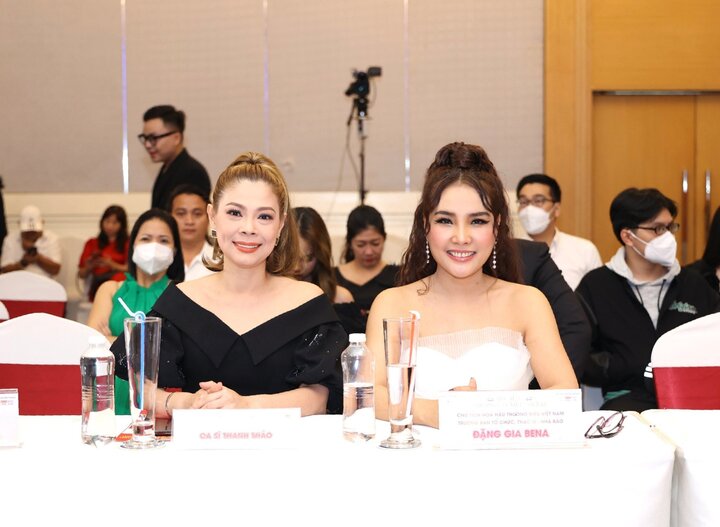 Ca sĩ Thanh Thảo rạng rỡ khi làm giám khảo cuộc thi hoa hậu - 1