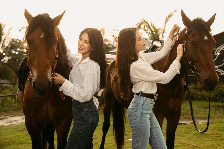 Thanh Thanh Huyền và Diệp Lâm Anh khỏe khoắn, quyến rũ trên lưng ngựa - 8