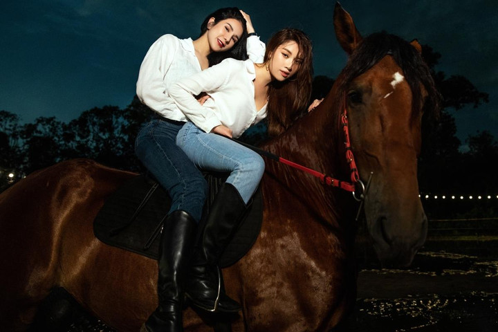 Thanh Thanh Huyền và Diệp Lâm Anh khỏe khoắn, quyến rũ trên lưng ngựa - 3