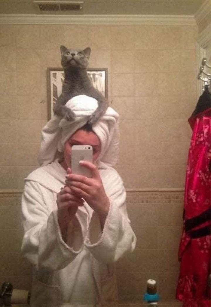 Bắt quả tang những 'kẻ rình mò' phòng tắm cực manh động nhưng không ai nỡ bắt - 10