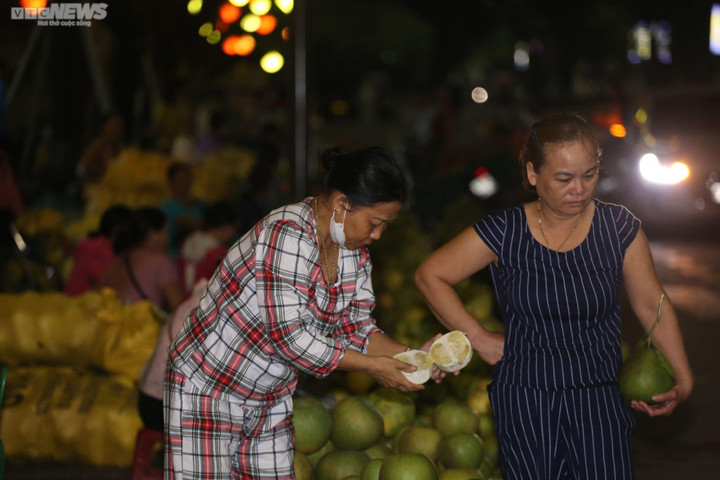 Ảnh: Mục sở thị dân cố đô Huế bán buôn sản vật tiến vua lúc nửa đêm - 11