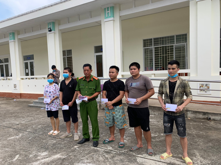 Hỗ trợ đưa những người tháo chạy khỏi casino ở Campuchia về với gia đình - 1