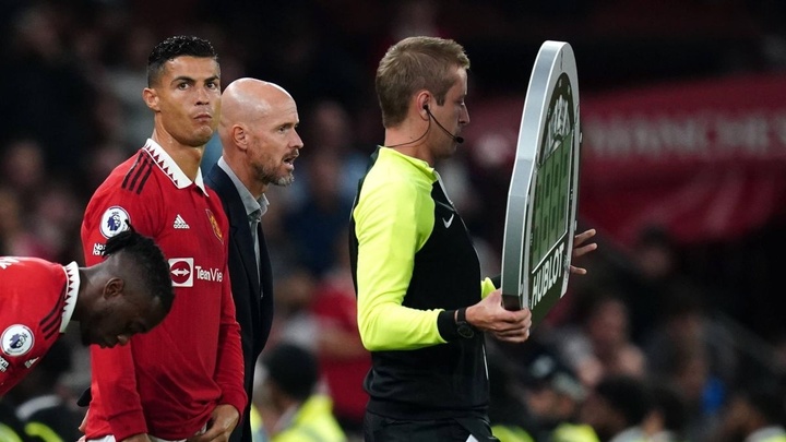 Ronaldo phải làm quen với ghế dự bị ở Man Utd - 2