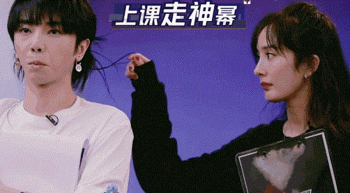 Xoa má đồng nghiệp nam, Dương Mịch bị chỉ trích là khiếm nhã - 2