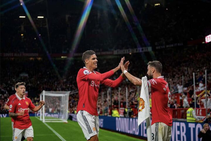 Ronaldo phải làm quen với ghế dự bị ở Man Utd - 4