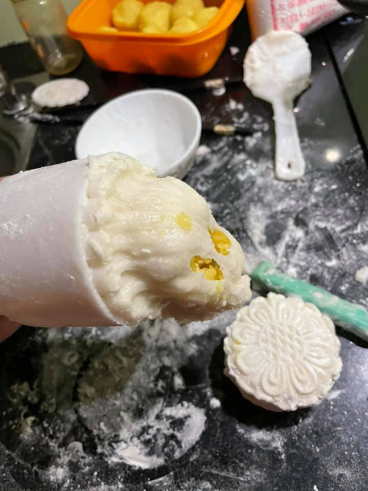 Hú hồn với loạt bánh trung thu tự làm đúng kiểu '3 phần xui xẻo, 7 phần bất lực' - 5