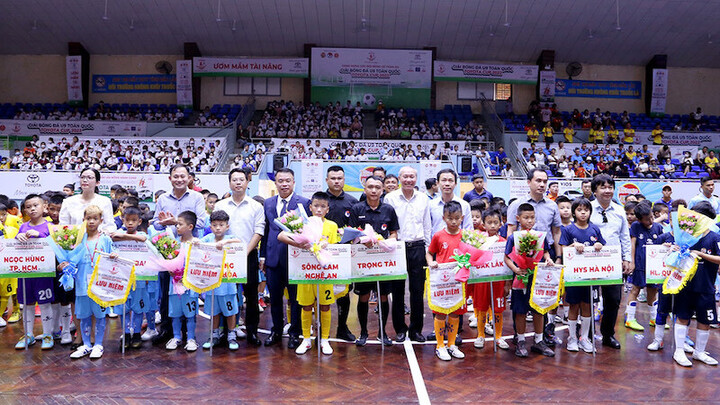 Khởi tranh Giải bóng đá U9 toàn quốc 2022 - 1