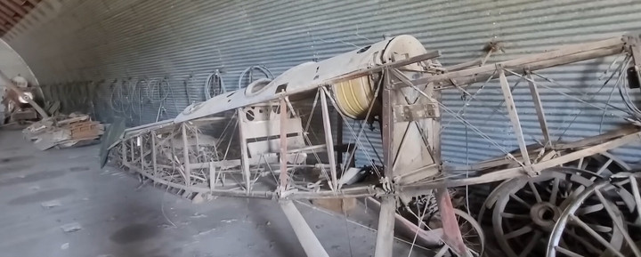 Phát hiện bộ sưu tập xe hơi cổ được cất giấu suốt 60 năm - 4