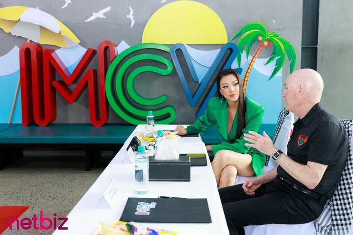 Á hậu Kim Duyên: 'Đại diện Việt Nam sẽ chiến thắng tại Manhunt International' - 3