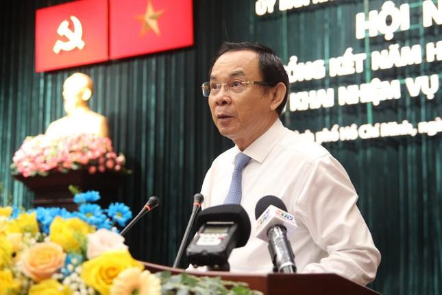 Bí thư Nguyễn Văn Nên: Bằng mọi cách đảm bảo đời sống cho giáo viên - 1