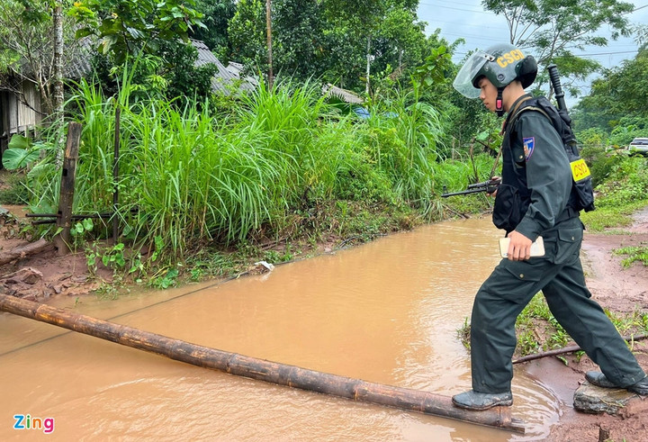 Phút giây sinh tử của nạn nhân trong vụ con rể truy sát 4 người - 4