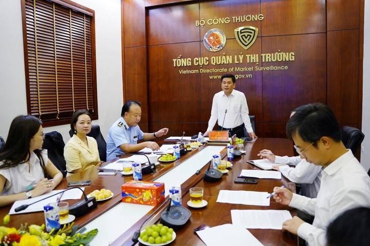 Bộ trưởng Nguyễn Hồng Diên: 'Không có chuyện thiếu hụt nguồn cung xăng dầu' - 1