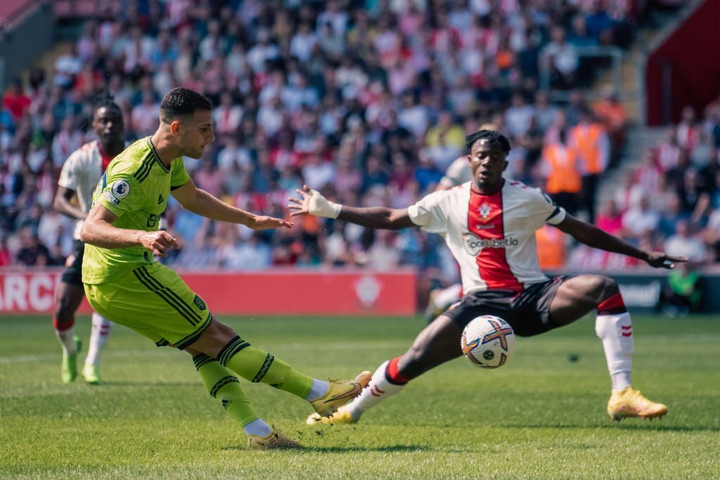 Bruno Fernandes ghi bàn, Man Utd thắng trận thứ hai ở Ngoại hạng Anh - 1