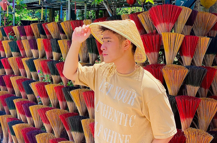 Nam sinh trường Báo gây sốt với bức ảnh thuyết trình - 4