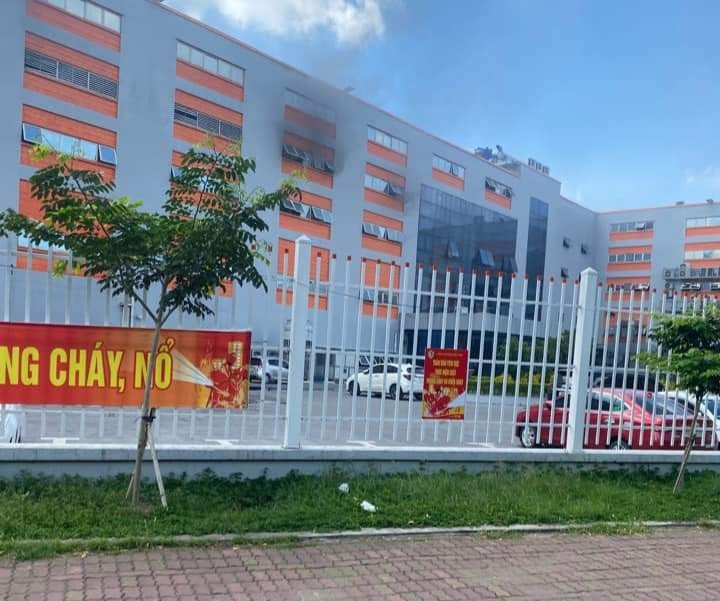 Ảnh: Hiện trường vụ nổ ở Công ty Seojin Auto Bắc Ninh khiến 34 người bị thương - 1