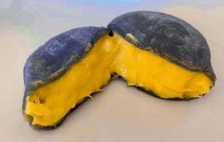 Bánh trung thu sầu riêng gần 2 triệu đồng, nhà giàu chi tiền ăn sang - 3