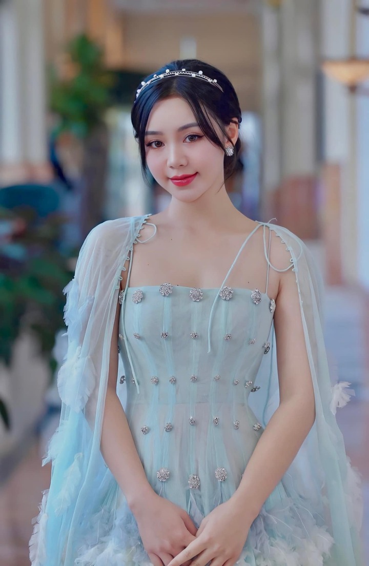 Dàn mỹ nhân 'Quỳnh búp bê' thay đổi thế nào sau 4 năm? - 10