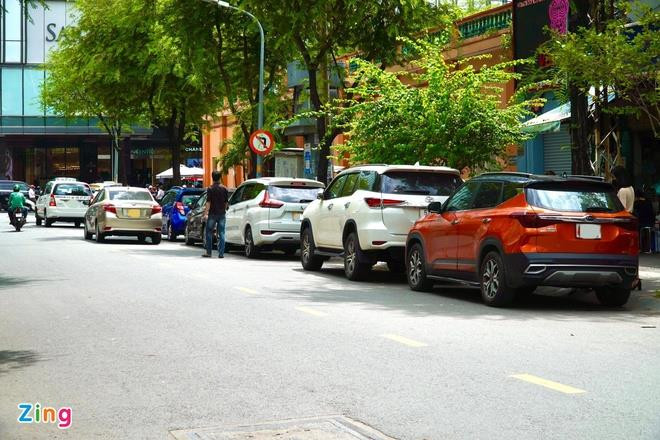 TP.HCM tính xây thêm bãi đậu xe thông minh trong trung tâm - 1