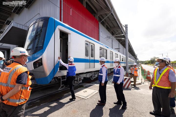 TP.HCM: Chạy thử đoàn tàu Metro số 1 Bến Thành - Suối Tiên - 1
