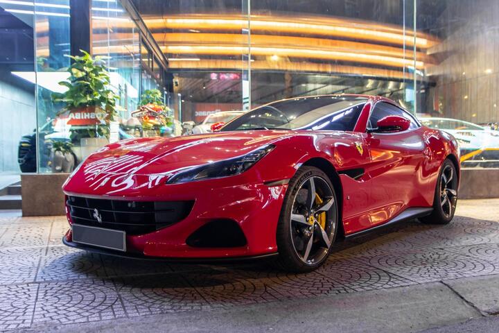 Cận cảnh Ferrari Portofino M vừa cập bến Việt Nam - 3