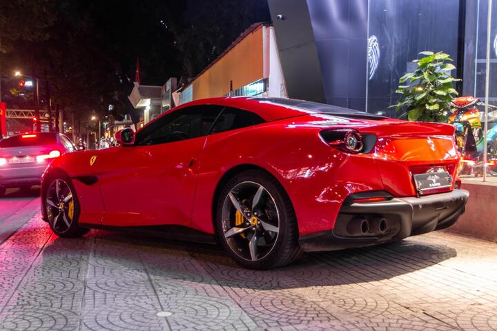 Cận cảnh Ferrari Portofino M vừa cập bến Việt Nam - 5