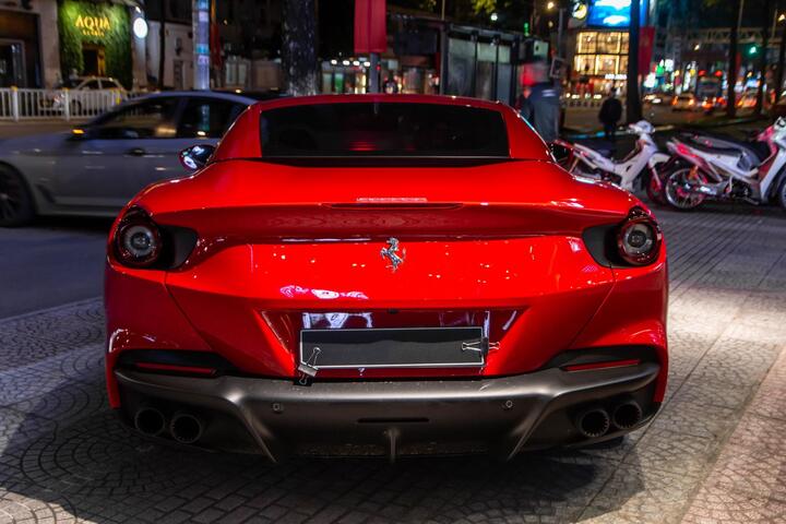 Cận cảnh Ferrari Portofino M vừa cập bến Việt Nam - 10