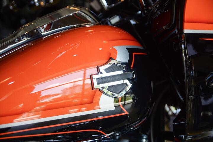 Harley-Davidson Road Glide CVO màu đặc biệt giá hơn 2,3 tỷ đồng - 7