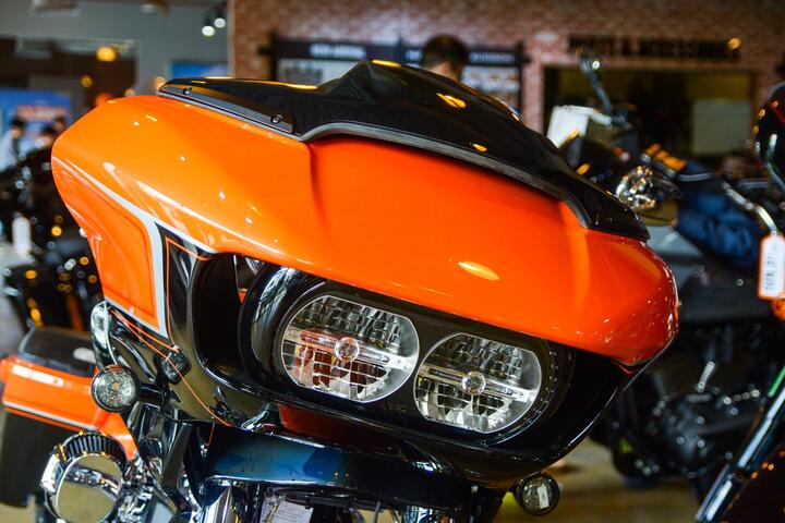 Harley-Davidson Road Glide CVO màu đặc biệt giá hơn 2,3 tỷ đồng - 4