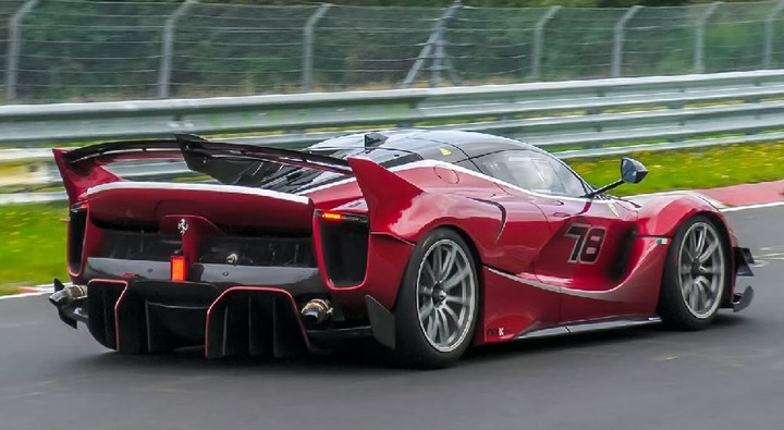 5 mẫu xe sản xuất dành riêng cho giới triệu phú - 2