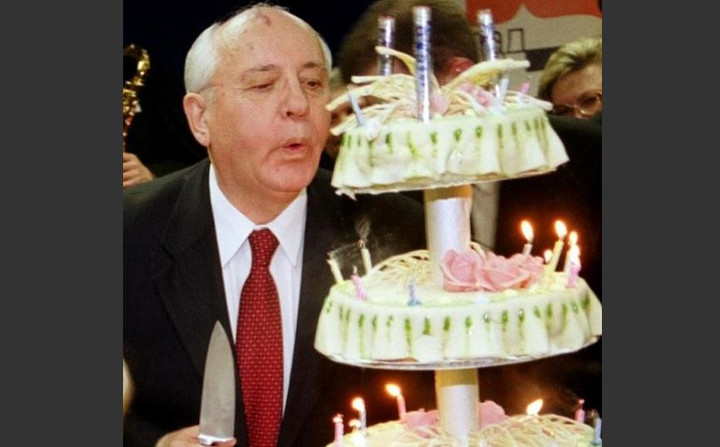 Nhìn lại cuộc đời của lãnh đạo Liên Xô Mikhail Gorbachev qua ảnh - 10