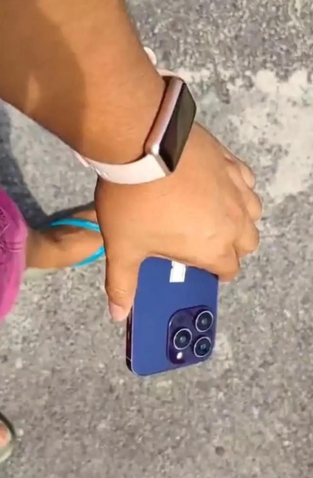 Rò rỉ hình ảnh iPhone 14, thiết kế lại hoàn toàn, màu sắc mới - 1