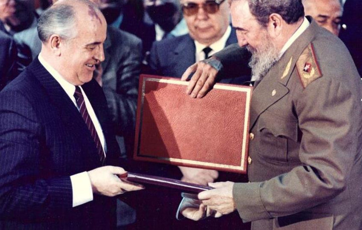 Nhìn lại cuộc đời của lãnh đạo Liên Xô Mikhail Gorbachev qua ảnh - 5