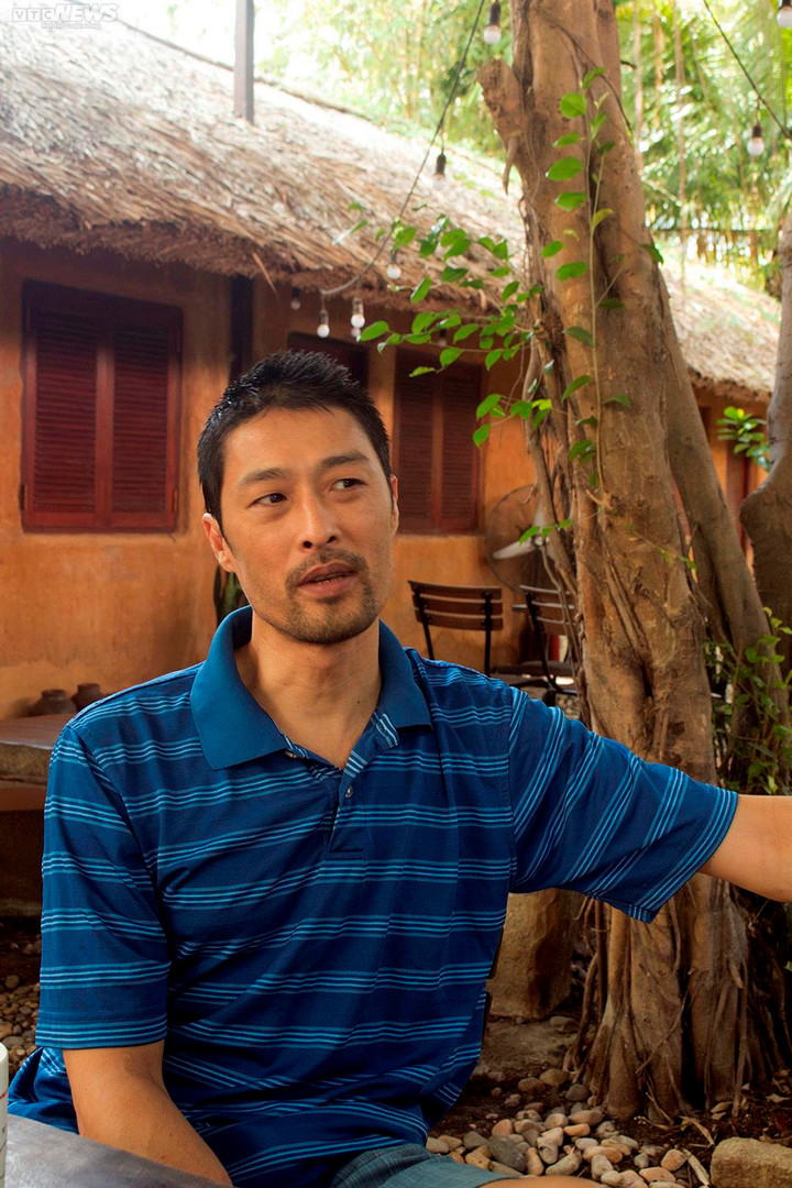 Johnny Trí Nguyễn: 'Ai cũng sợ bị già đi nhưng tôi thì không' - 1