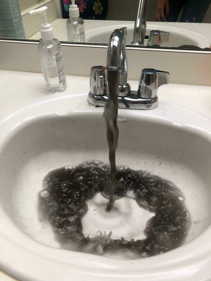 Những bức ảnh 'phát ra tiếng thét', nhìn thôi đã thấy bất lực - 5