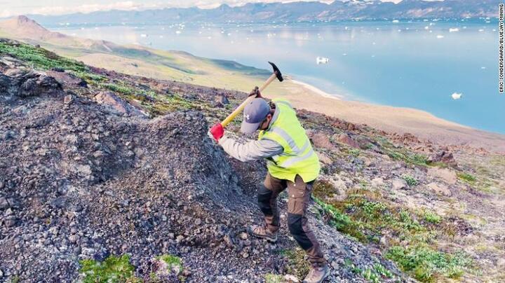Nhóm tỷ phú Mỹ săn tìm 'kho báu' ở đảo băng Greenland - 1